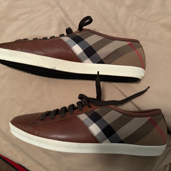 Burberry vintage check low top sneaker. UK size 9, US size 10, EUR size 43 - Picture 2 of 4
